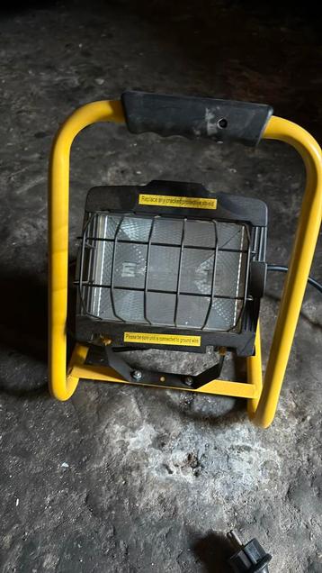 Werflamp 500w 2 stopcontacten beschikbaar voor biedingen