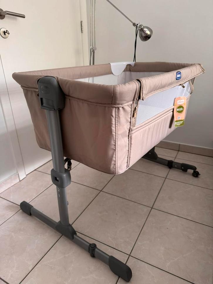 Co-sleeper CHICCO next to me, Kinderen en Baby's, Babywiegjes en Ledikanten, Zo goed als nieuw, Wieg, Ophalen