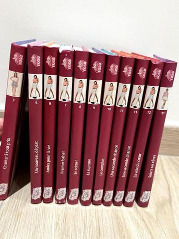 Lot de 11 livres Violetta disponible aux enchères