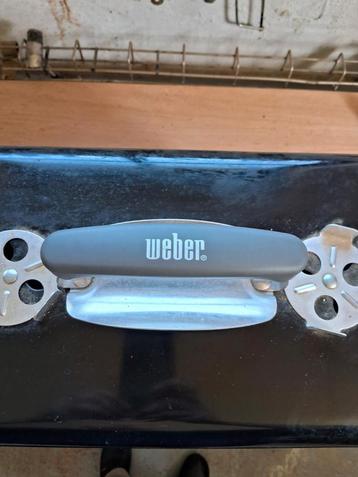 Charbon de barbecue Weber, Enlèvement