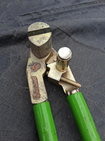 Freund plooitang goothaken beschikbaar voor biedingen