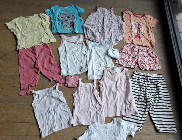 Lot de 15 vêtements fille T 92/98, Kinderen en Baby's, Kinderkleding | Kinder-kledingpakketten, Zo goed als nieuw, Maat 92, Ophalen