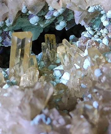 CALCIET, BARIET en CHRYSOCOLLA uit CONGO TOPPER!! beschikbaar voor biedingen