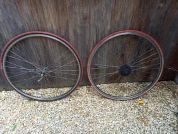 Mavik velgen koersfiets  beschikbaar voor biedingen