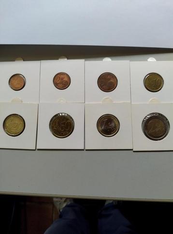 set euromunten Italië 2002 beschikbaar voor biedingen