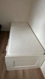 Uitschuifbaar bed met 2 matrassen, Huis en Inrichting, Ophalen, Zo goed als nieuw