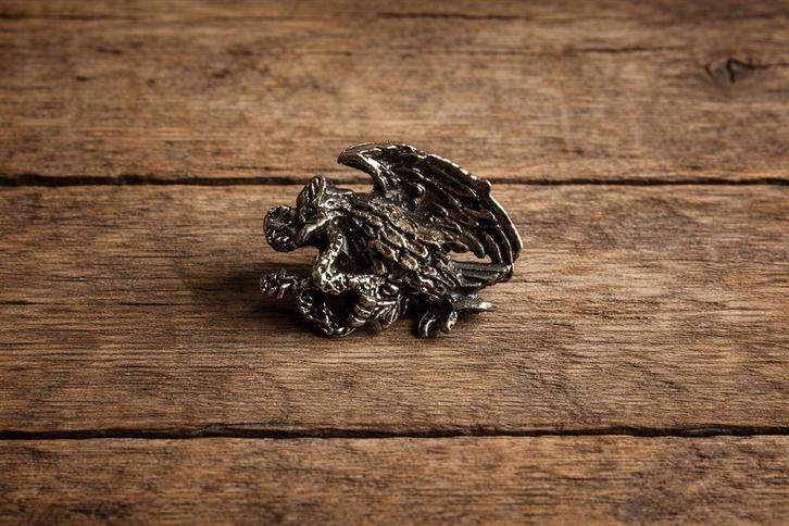 Eagle & Slang Pin - Metaal!, Verzamelen, Speldjes, Pins en Buttons, Nieuw, Speldje of Pin, Dier of Natuur, Verzenden