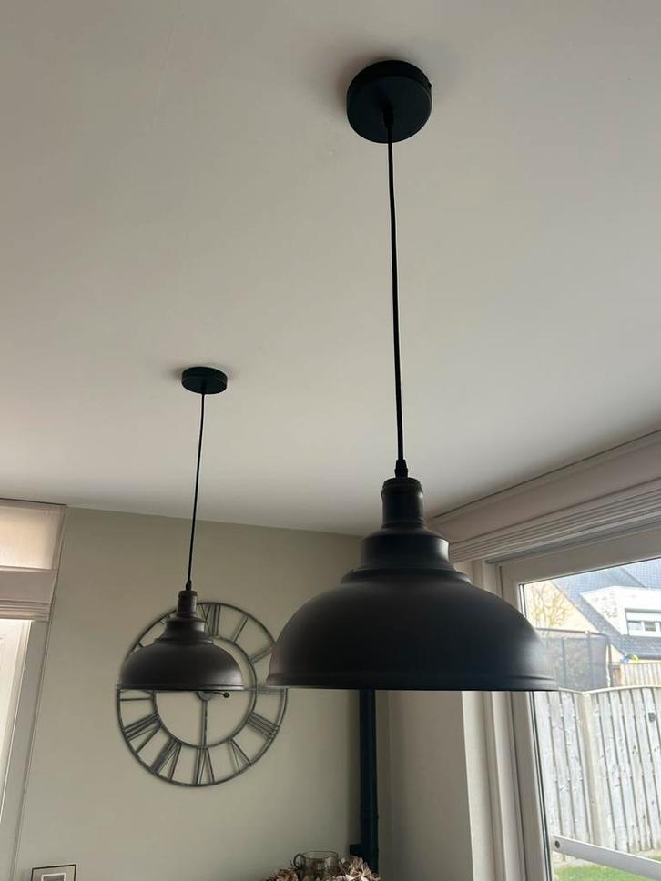 2 Donkerbruine Hanglampen - Nieuwstaat, Huis en Inrichting, Lampen | Hanglampen, Zo goed als nieuw, Ophalen