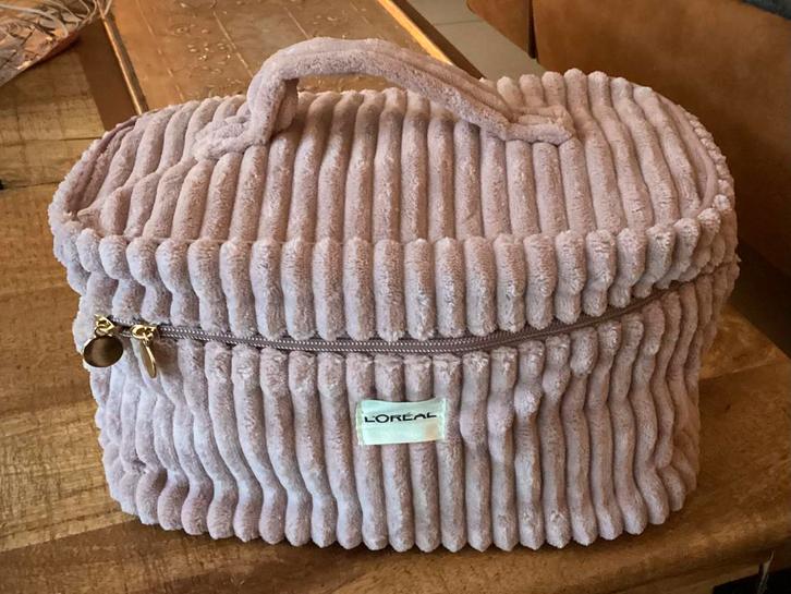 L'ORÉAL PARIS TOILETTAS 👝💄, Handtassen en Accessoires, Toilettassen, Nieuw, Beige, Ophalen of Verzenden