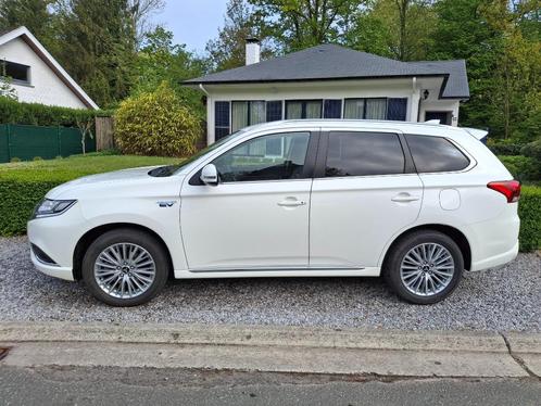 MITSUBISHI OUTLANDER PHEV wit, Auto's, Mitsubishi, Particulier, Outlander, 4x4, ABS, Achteruitrijcamera, Airbags, Airconditioning