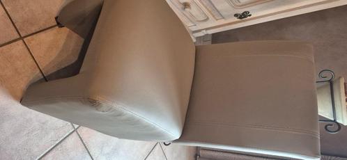 6 stoelen in immitatieleer €40, Huis en Inrichting, Stoelen, Gebruikt, Vijf, Zes of meer stoelen, Overige materialen, Overige kleuren