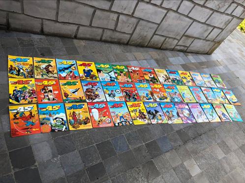 4 AS • wekelijks • stripboek • collectie, Boeken, Stripverhalen, Zo goed als nieuw, Meerdere stripboeken, Ophalen