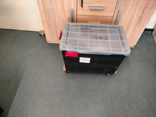 grote hobby box met goede fiets onderdelen, Fietsen en Brommers, Elektrische fietsen, Ophalen