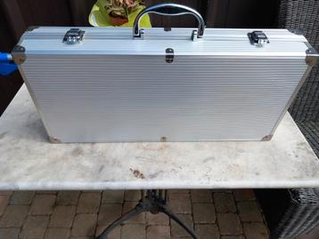 Koffer met barbecue gereedschap, Tuin en Terras, Ophalen, Zo goed als nieuw