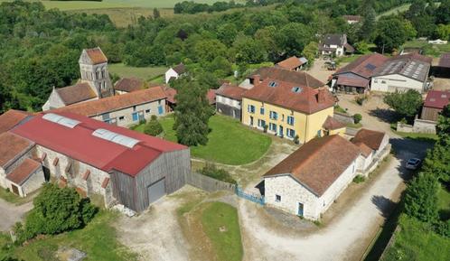 Paris et Reims -  Bâtiment professionnel + terrain 2,5 ha, Immo, Étranger, France, Autres types, Village