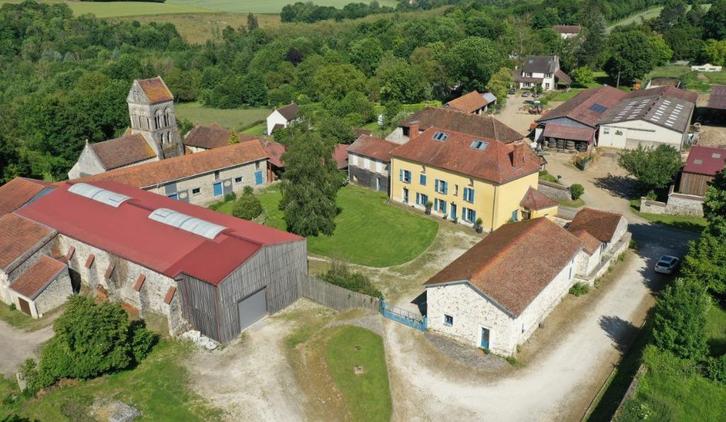 Paris et Reims -  Grande Demeure + Terrain 2,5 ha + Bâtiment, Immo, Buitenland, Frankrijk, Overige soorten, Dorp