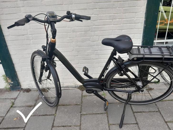 PARIJ EBIKE  BOSCHMIDDEN MOTOR ..13 OF 14 STUKS, Fietsen en Brommers, Elektrische fietsen, Gebruikt, Overige merken, 55 tot 59 cm