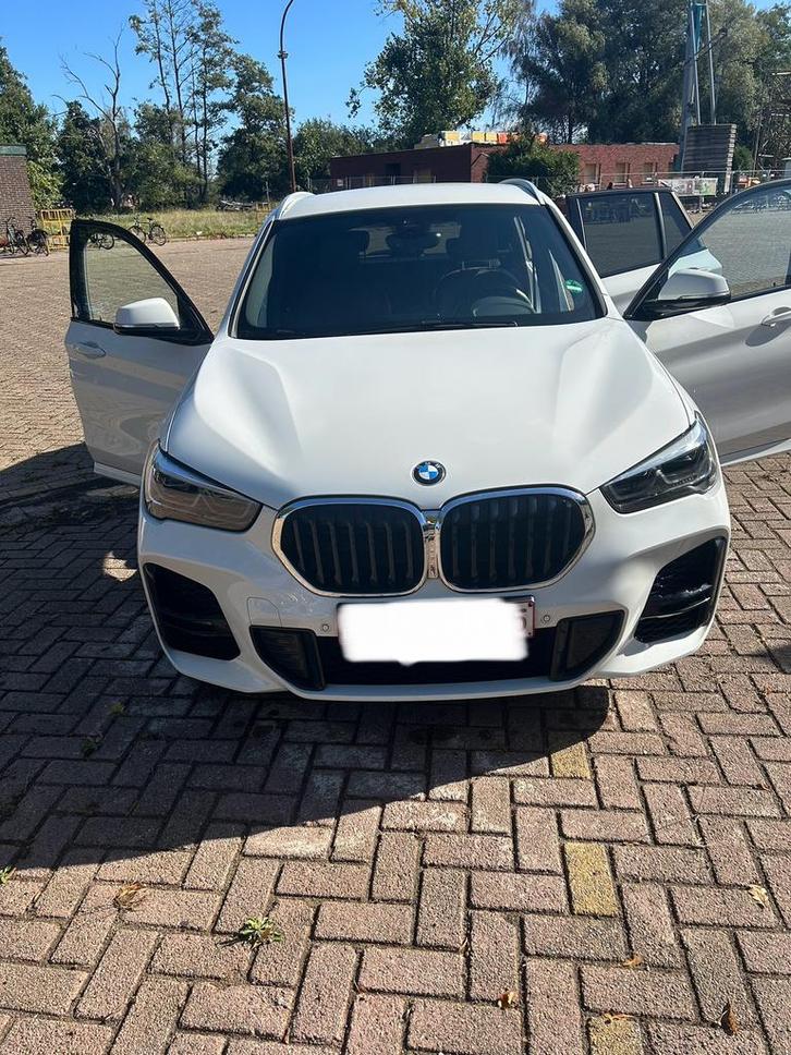Bmw X125edrive met M pakket, Auto's, BMW, Particulier, X1, Hybride Elektrisch/Benzine, Euro 6, 5 deurs, Automaat, Wit, Bruin, Leder