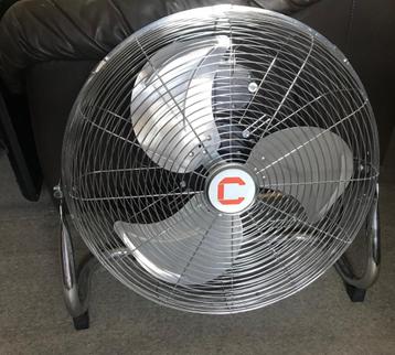 Krachtige RVS vloerventilator 55cm in nieuwstaat beschikbaar voor biedingen