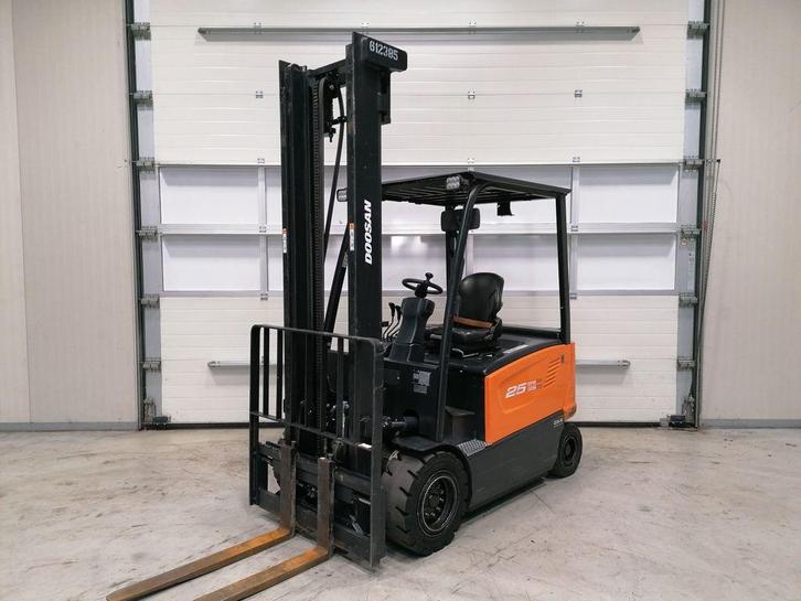 DOOSAN B25X-7, Zakelijke goederen, Machines en Bouw | Heftrucks en Intern transport, Heftruck, Elektrisch, 2000 tot 3000 kg