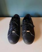 (GRATIS) schoenen "38", Kleding | Dames, Schoenen, Ophalen of Verzenden, Zwart, Sneakers