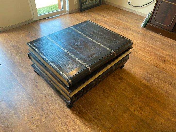 Lederen boek salontafel, Huis en Inrichting, Tafels | Salontafels, Zo goed als nieuw, Minder dan 50 cm, 50 tot 100 cm, 50 tot 100 cm
