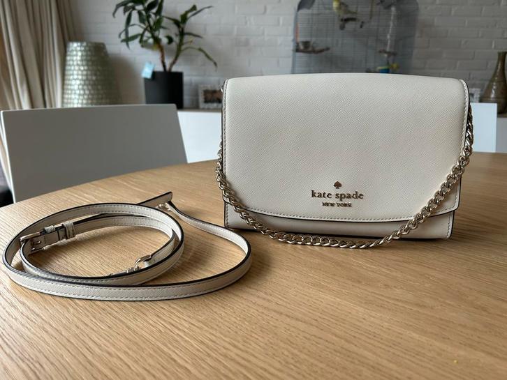 Mooie tas van Kate Spade, Handtassen en Accessoires, Tassen | Schoudertassen, Zo goed als nieuw, Overige merken, Wit, Ophalen of Verzenden