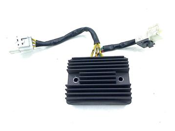 SPANNINGSREGELAAR Piaggio MP3 500 2019-2022 (SH689JC) beschikbaar voor biedingen