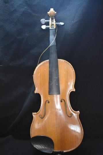 Ancien violon non identifié 