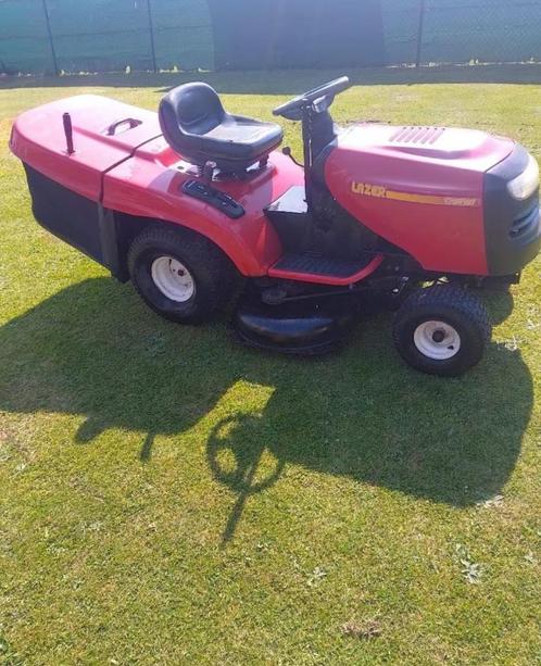 Zitmaaier top staat, Tuin en Terras, Zitmaaiers, Zo goed als nieuw, Elektrische starter, Mulchfunctie, Opvangzak, Opvangbak, Versnellingen