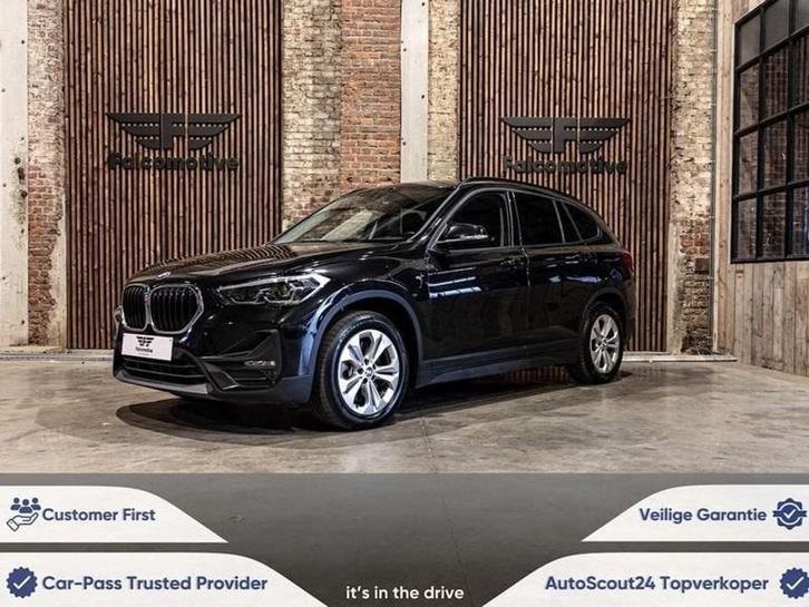 BMW X1 xDrive25e*PHEV*HUD*DAB*ZETELVERW*LED*, Auto's, BMW, Bedrijf, X1, 4x4, ABS, Airbags, Airconditioning, Alarm, Bluetooth, Boordcomputer