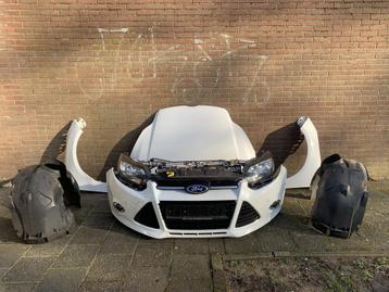 voorkop ford focus III 2010 tot 2014 wit complete voorkant  beschikbaar voor biedingen