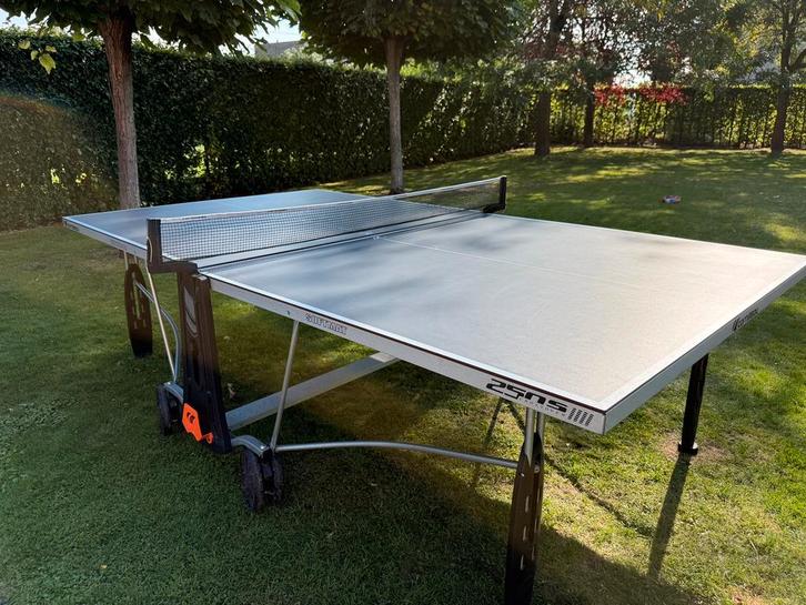 Cornilleau Outdoor Tafeltennistafel met hoes - grijs, Sport en Fitness, Tafeltennis, Zo goed als nieuw, Tafel Outdoor, Inklapbaar