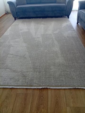 Tapijt beschikbaar voor biedingen