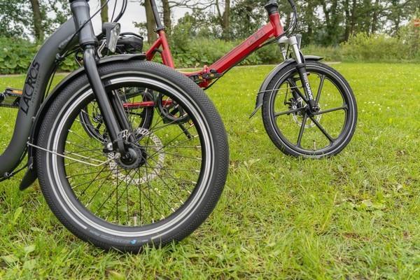 Vous recherchez 1 ou 2 vélo (s) électrique (s) pliant (s) !, Vélos & Vélomoteurs, Vélos | Vélos pliables, Utilisé, Vitesses, Enlèvement ou Envoi
