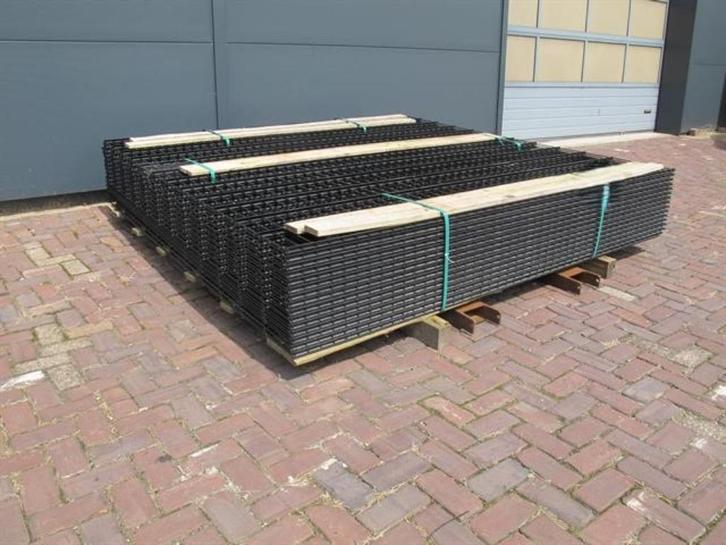 Promo! Nieuwe draadpanelen 240cm hoog kleur zwart, Tuin en Terras, Gaas en Draad, Nieuw, Ophalen