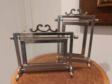 Te Koop: Elegante Zilverkleurige Fotolijsten (Set van 2)

 beschikbaar voor biedingen