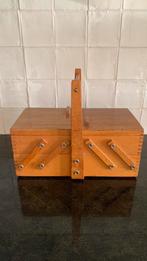 Hobbykistje of naaigeriefkistje hout 10 eur, Ophalen, Zo goed als nieuw