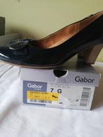 Blauwe pumps, maat 7 of 40,5 in lakleder, Ophalen, Gedragen, Pumps