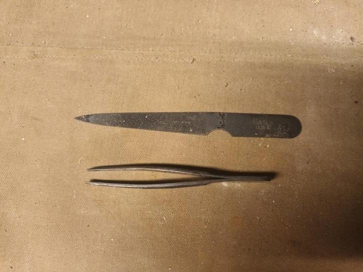 US WW2 pincet en nagelvijltje, Verzamelen, Militaria | Tweede Wereldoorlog, Landmacht, Overige typen, Ophalen of Verzenden