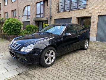 Mercedes C180 essence automatique cuir toit pano etc, Autos, Cuir, Essai à domicile, Achat, Entreprise