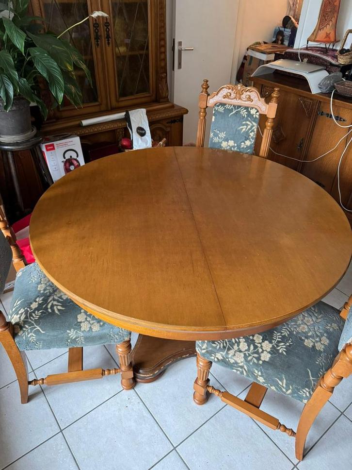 Massief houten tafel en stoelen, Antiek en Kunst, Antiek | Meubels | Tafels, Ophalen