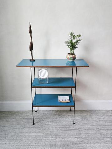 Charmante vintage console met 3 verdiepingen - metaal & hout beschikbaar voor biedingen