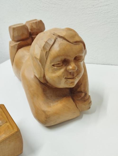 Houtsnijwerk kind en wiegje, Antiquités & Art, Art | Sculptures & Bois, Enlèvement ou Envoi