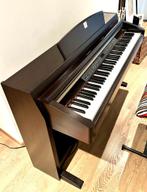 YAMAHA CLP 240 elektrische piano, Muziek en Instrumenten, Piano's, Ophalen, Bruin, Zo goed als nieuw, Digitaal