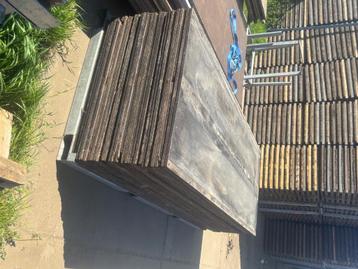 Betonplex betonplexplaten beschikbaar voor biedingen