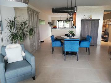 Prachtig appartement  met zicht op de  schelde te steendorp  beschikbaar voor biedingen