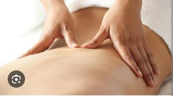 Massageschoonheidsspecialiste beschikbaar voor biedingen