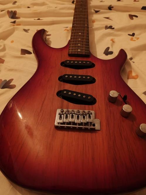 Vintage Burstwood electrische gitaar zonder snaren+riem, Muziek en Instrumenten, Snaarinstrumenten | Gitaren | Elektrisch, Gebruikt