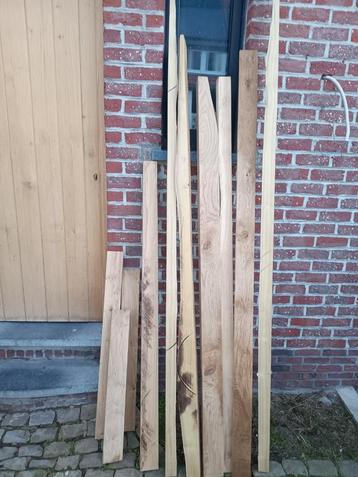 Te koop: Eik, Robinia, Douglas, Rode Noorse grenen beschikbaar voor biedingen